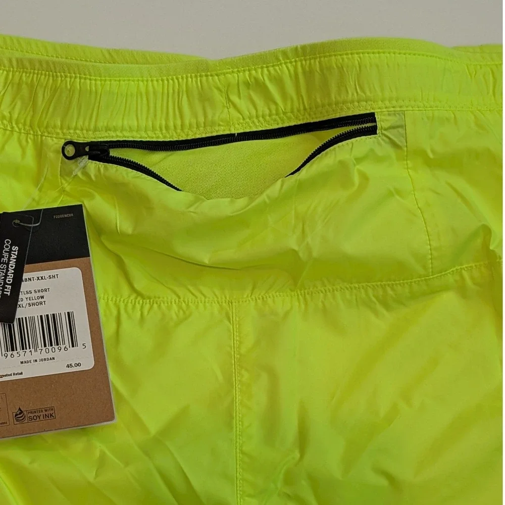 The North Face Mens Limitless Shorts NWT XXL Short Athletic Running Sporty